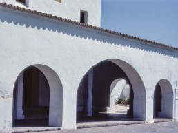 Sant Josep de Sa Talaia, porxo d'entrada