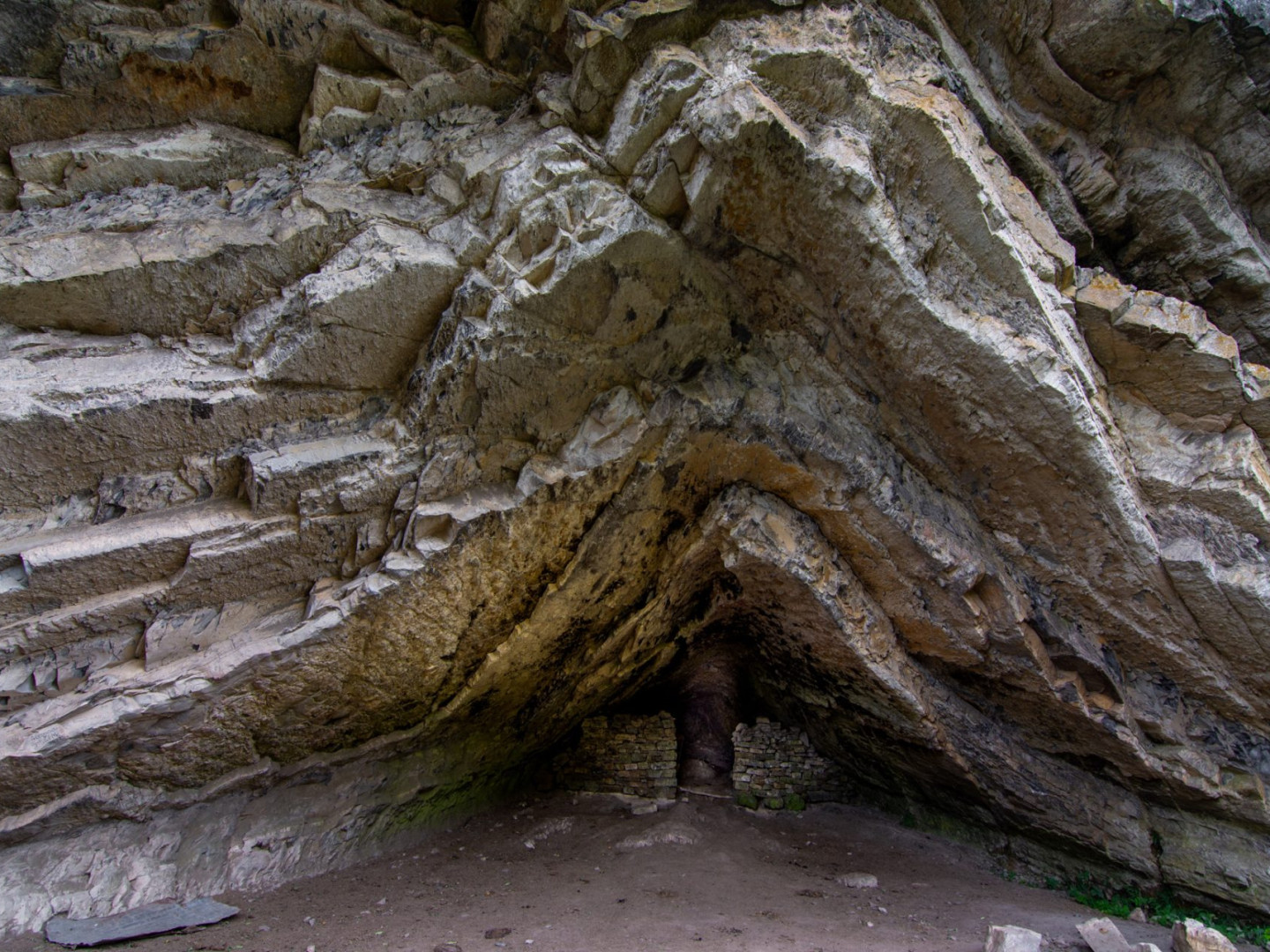 Cova d'Harpea formació geològica singular
